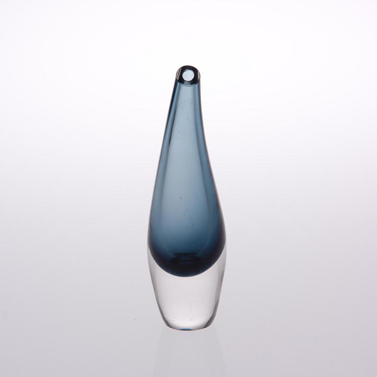 TAPIO WIRKKALA, konstglas, 2 st, 3299 respektive 3509, signerade.