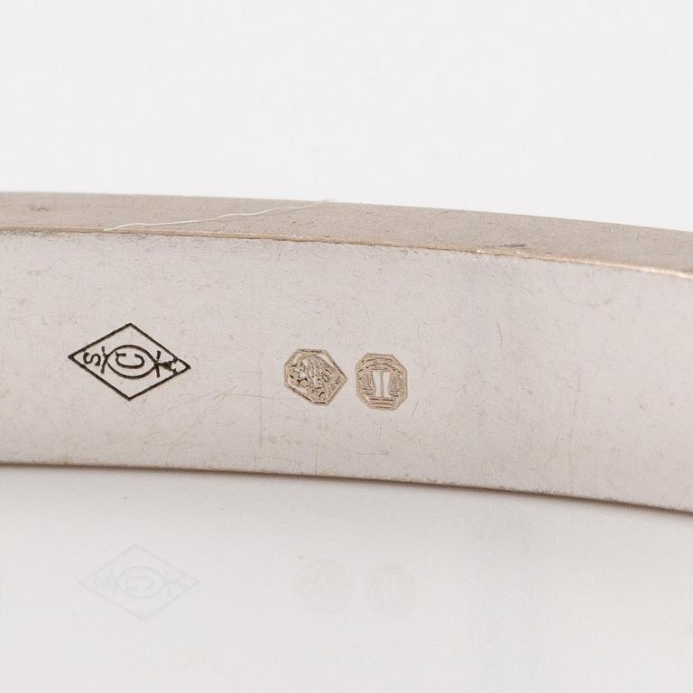 A Cartier bracelet "Love" in 18K white gold with round brilliant-cut diamonds, model small.