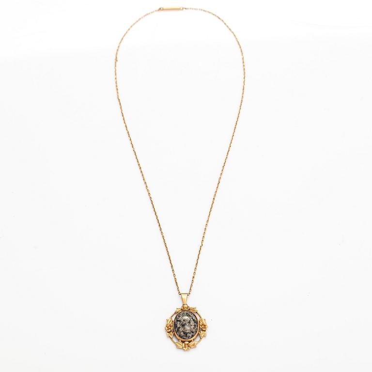 Halsband,14K guld och granit. Auran kultaseppä, Åbo.