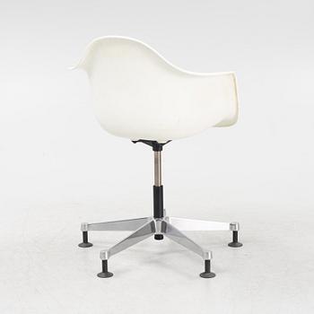 Charles & Ray Eames, a 'PACC' chair, Vitra.