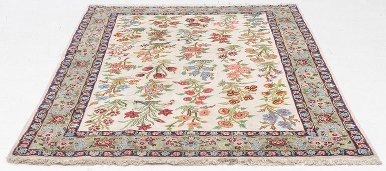 A Gohm rug, c. 210 x 142 cm.