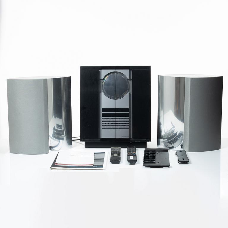 Bang & Olufsen, stereo system, “BeoSound 3200”, and a pair of speakers, “Beolab 4000”, early 2000s.