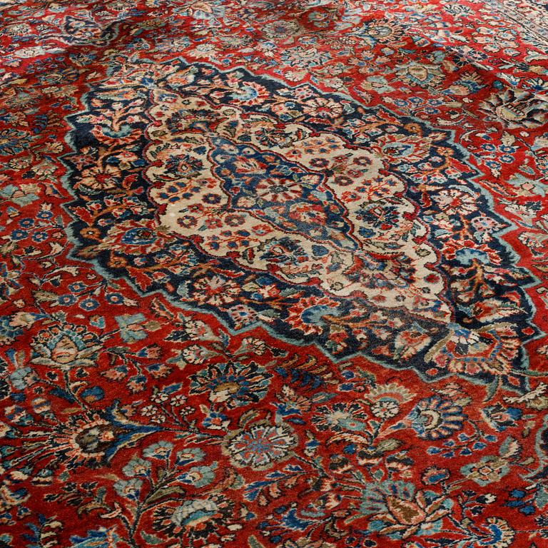 A carpet, oriental, ca 415 x 287 cm.