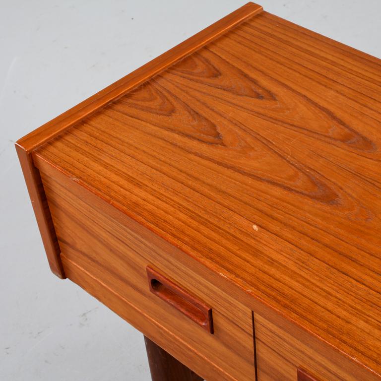 SIDEBOARD, AB Glas och Trä, Hovmantorp, 1900-talets tredje kvartal.