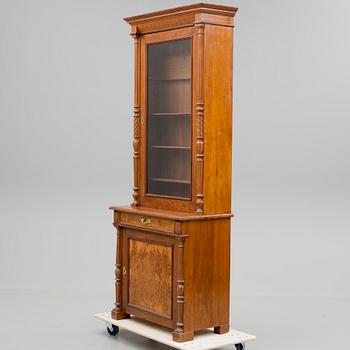 BOKSKÅP, nyrenässans, 1800-talets slut.