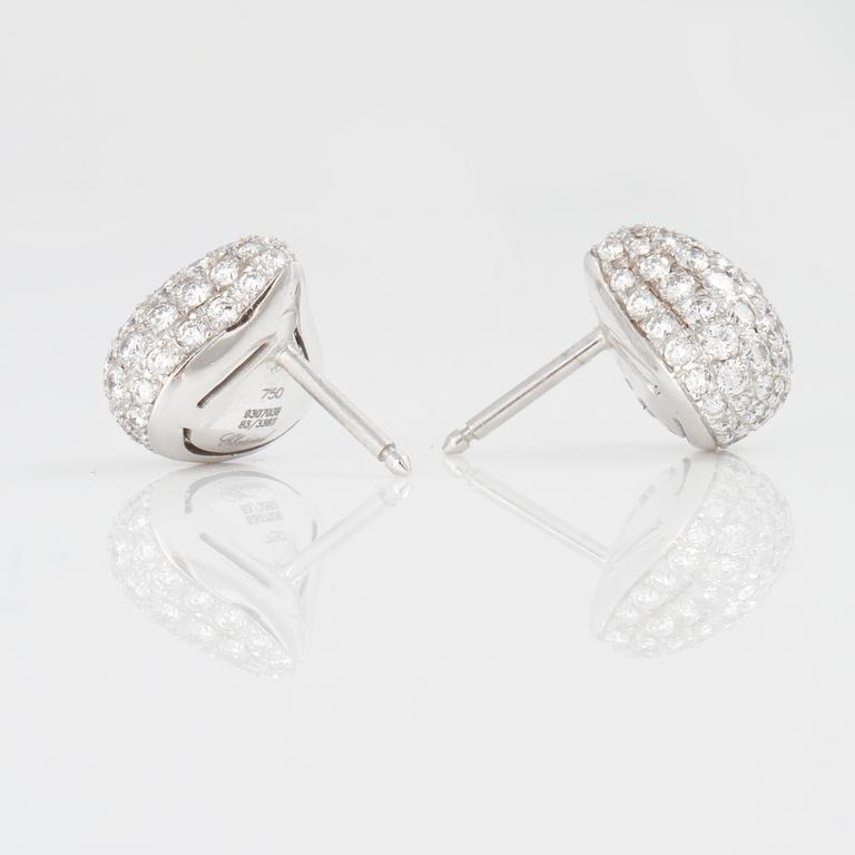ÖRHÄNGEN, med briljantslipade diamanter, "Pushkin", Chopard.