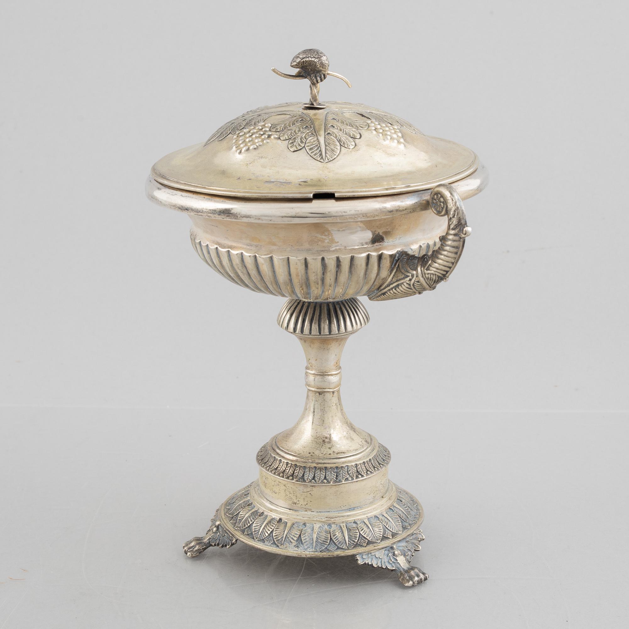 A Swedish silver sugar bowl with cover, marks of Magnus Fryberg, Jönköping 1830.