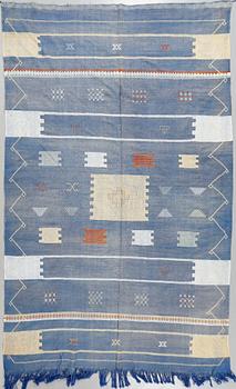 A kelim rug from North Africa, 275 x 175 cm.