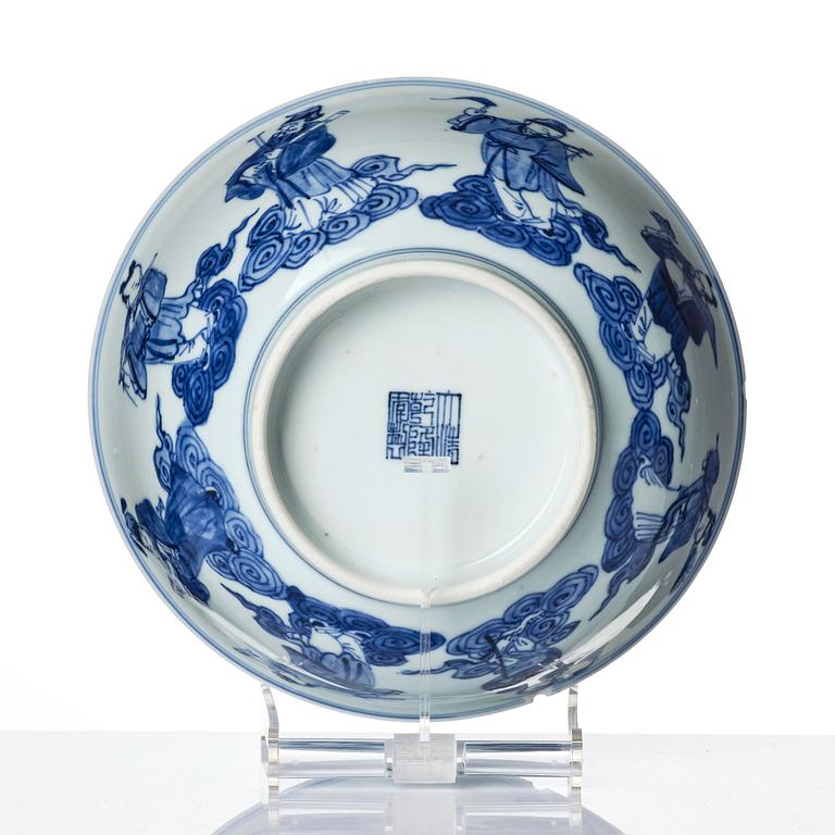 A blue and white 'Immortals' bowl, Qing dynasty, Qianlong (1736-95).