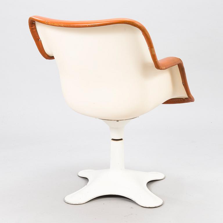 YRJÖ KUKKAPURO, a pair of 1970's '417' chairs for Haimi.