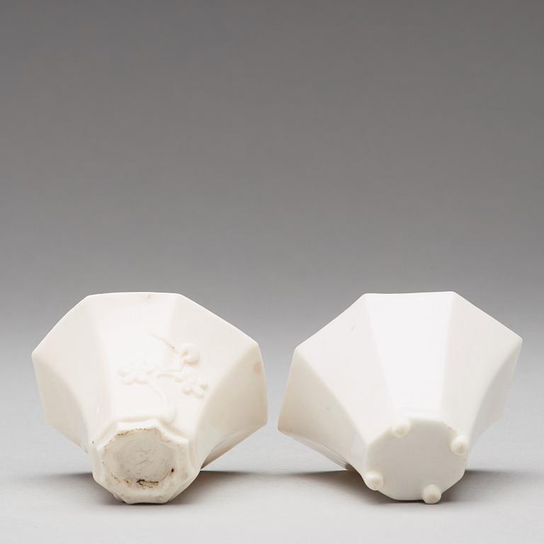 Two blanc de chine libation cups, Qing dynasty, 18th Century.