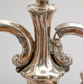 KANDELABRAR, 1 par, silver, rokokostil, 1900-tal.