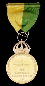 MEDALJ, 18k guld. Kungliga patriotiska Sällskapet, 1974. Vikt ca31g.