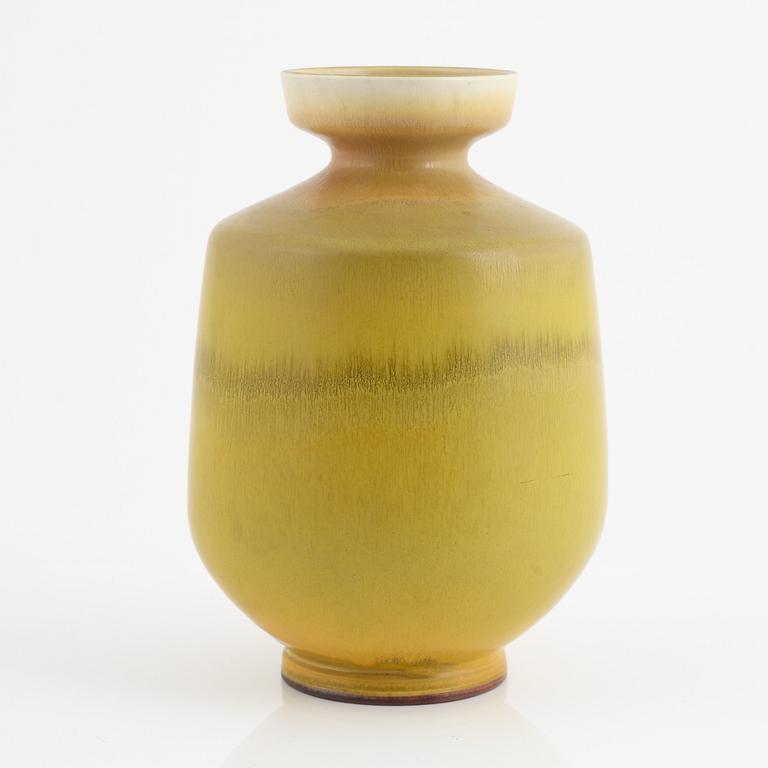 Berndt Friberg, vase, stoneware, Gustavsberg, 1964.