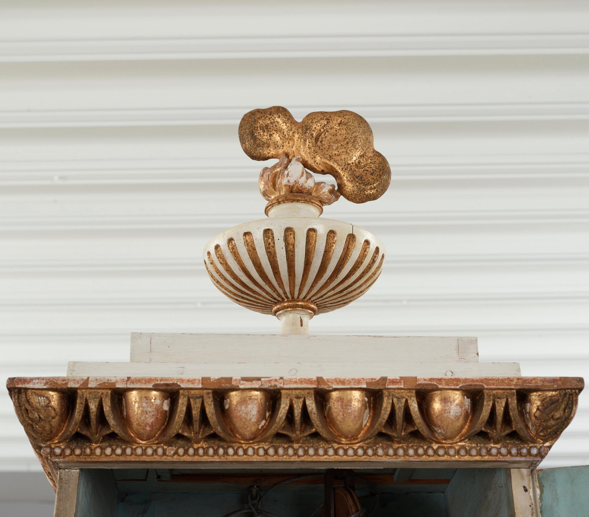 GOLVUR med spelverk, av Peter Strand 1798, med 14 stycken musikrullar. Sengustavianskt.