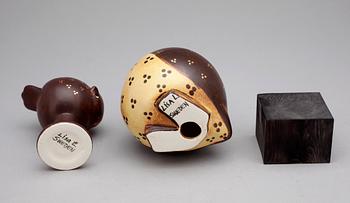 FIGURINER, 2 st, stengods,  Lisa Larson, Gustavsberg, 1900-talets andra hälft.