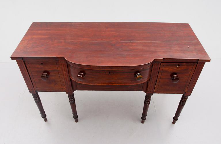 SIDEBOARD, England, 1900-talets första hälft.