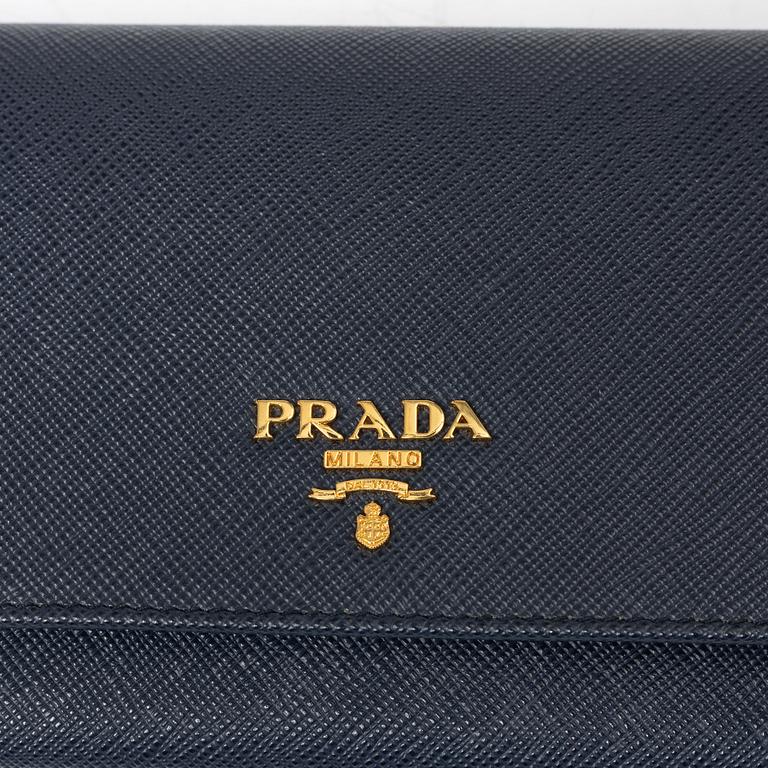 Prada, wallet on chain, 2016.