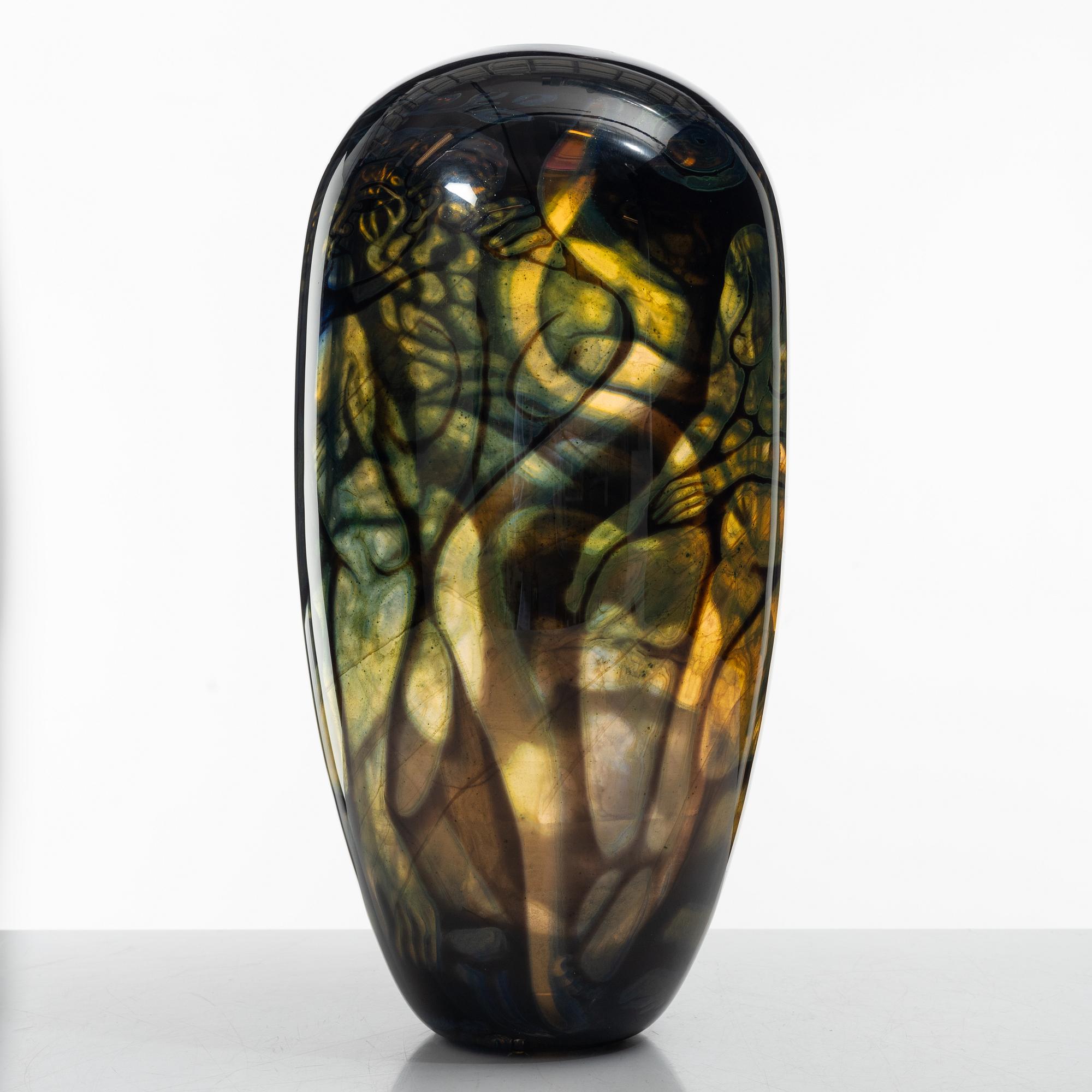 Eva Englund, a graal glass vase, Orrefors 1989.