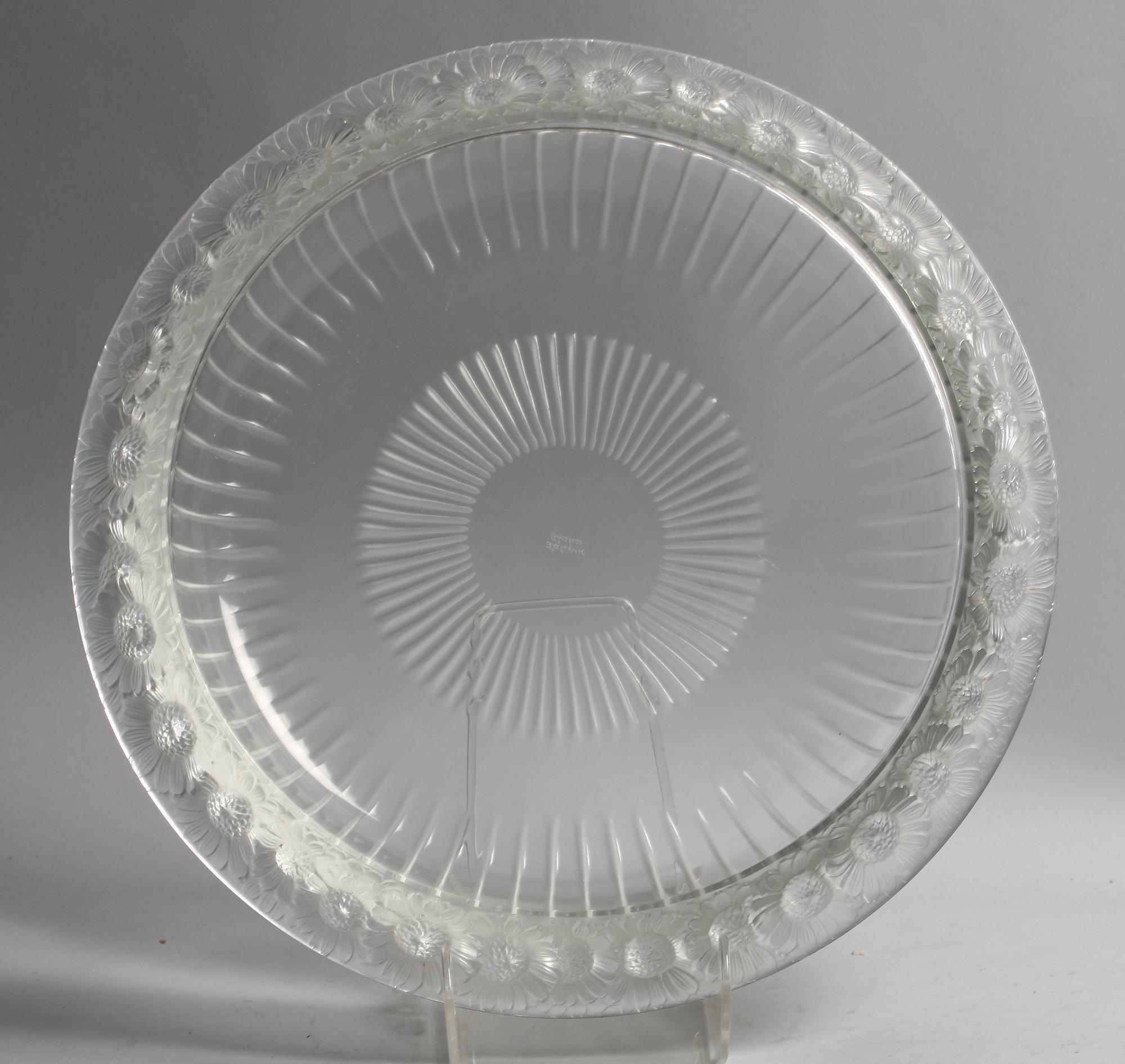 FAT, glas. Lalique, Frankrike 1900-tal.