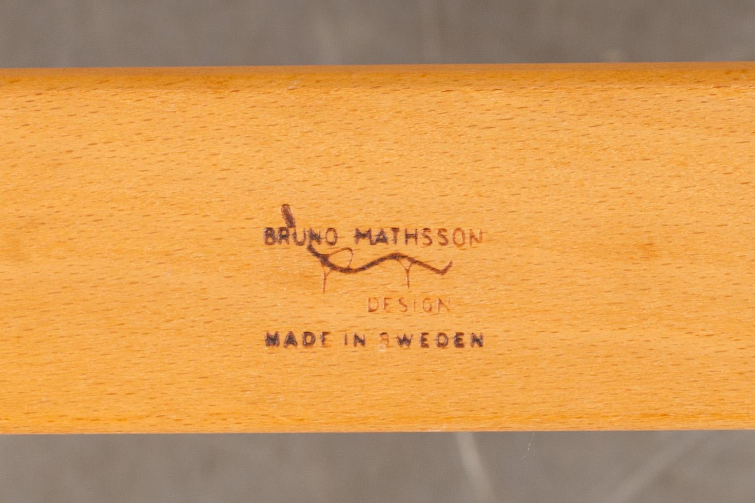 KARMSTOLAR, ett par, "Eva", Bruno Mathsson, Firma Karl Mathsson, Värnamo. 1978.