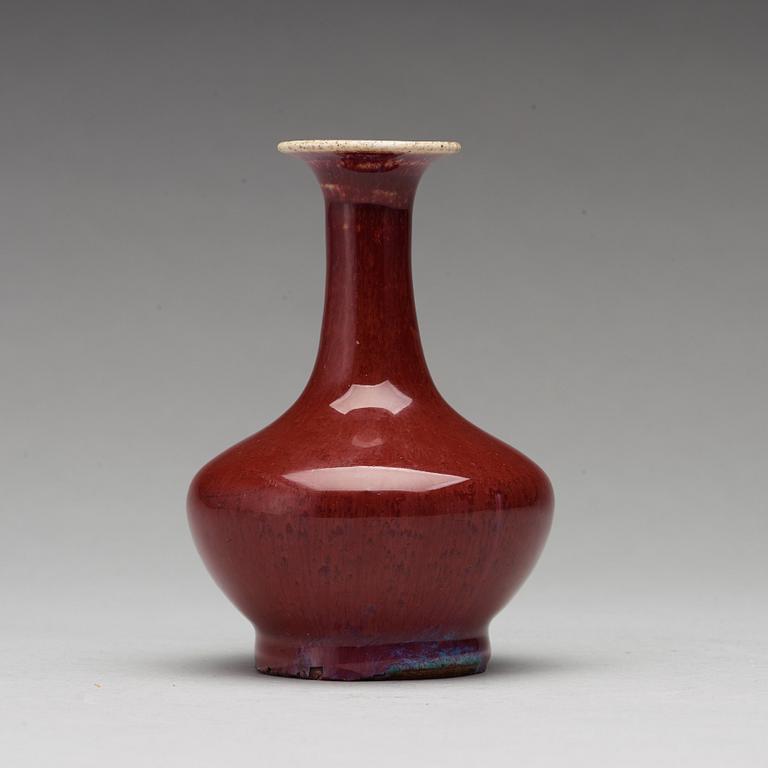 A flambé glazed vase, Qing dynasty, 19th Century.