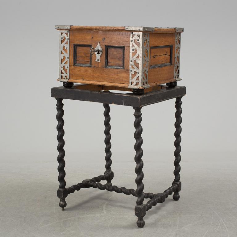 A baroque case on later stand.