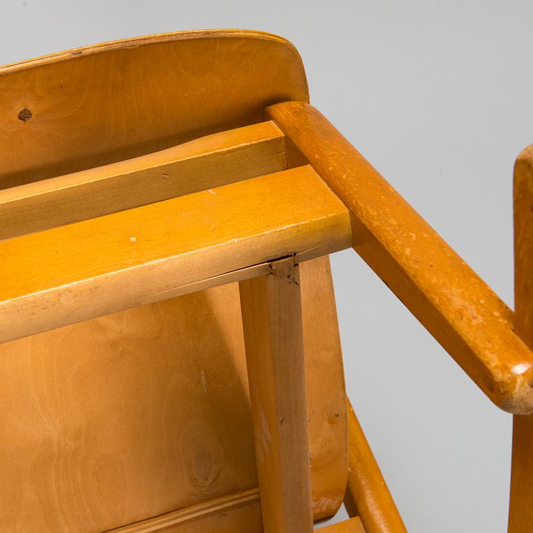 Ilmari Tapiovaara, a 1940s 'Domus' rocking chair for Keravan Puuteollisuus.