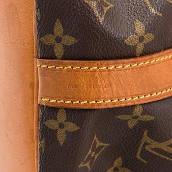 Louis Vuitton, "Petit Noé" bag.