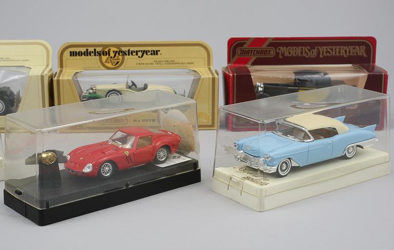 LEKSAKSBILAR, 10 st, "Models of yesteryear" och "Solido", England och Frankrike, 1900-talets andra hälft.