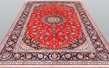 A Kashan carpet, c 297 x 194 cm.