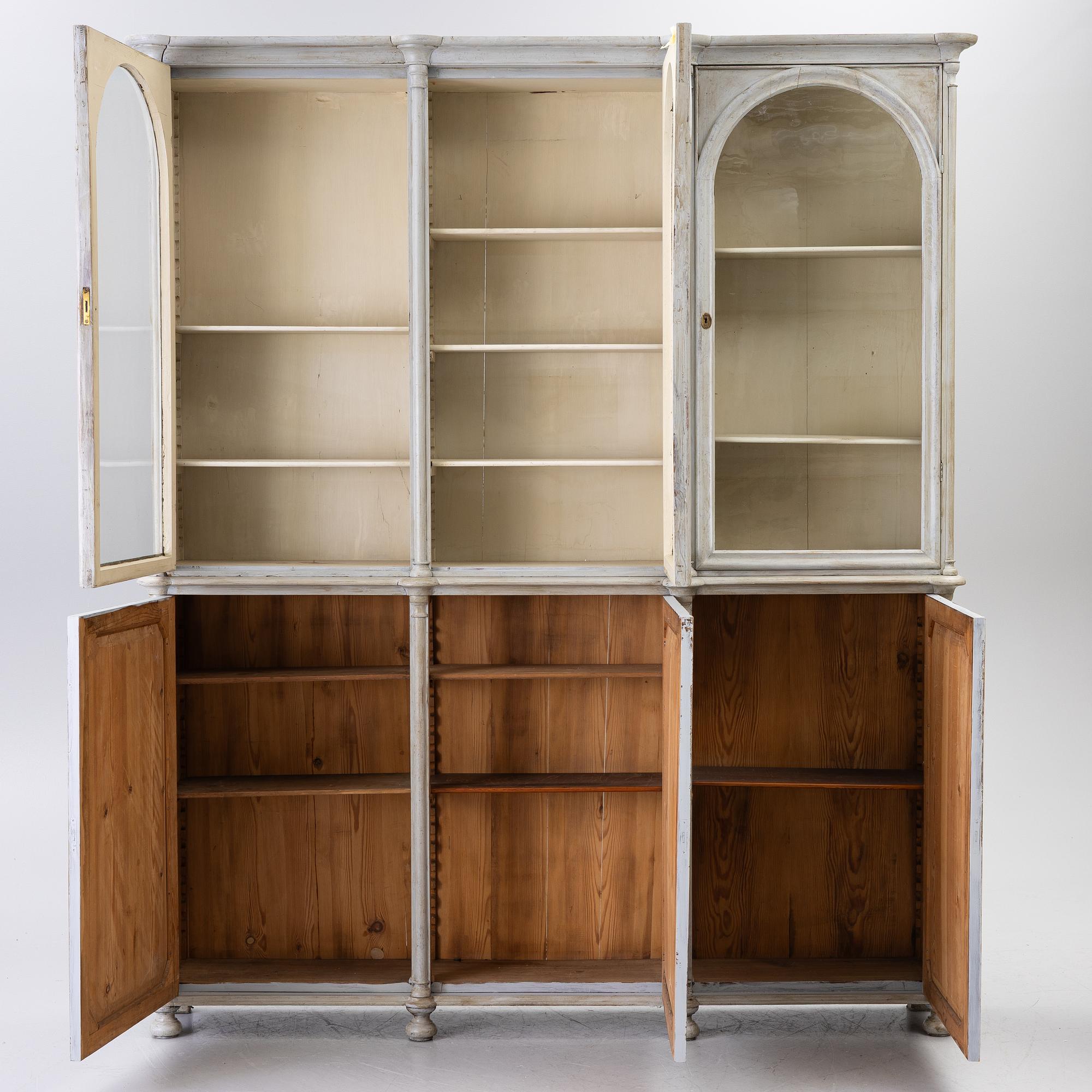 Display cabinet/Bookcase, late 19th century.
