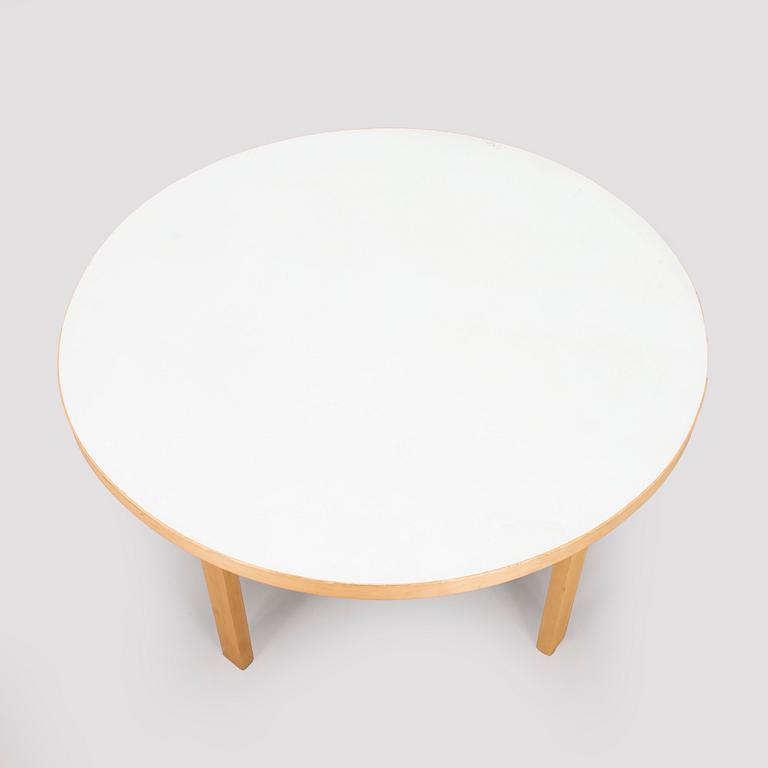 Alvar Aalto, matbord, modell 91, Artek, Finland 1900-talets slut.