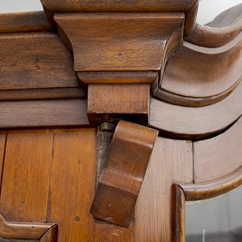 Vitrinskåp, troligen Holland, 1800-tal.