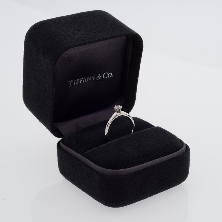 SORMUS, Tiffany, briljanttihiottu timantti, platinaa.