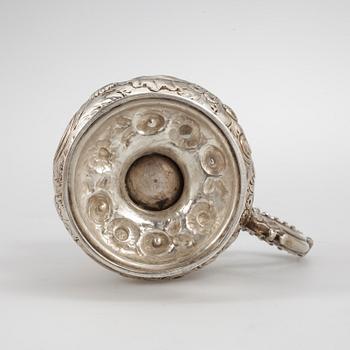 BÄGARE, silver, nyrokoko, London 1834. Vikt ca 184 gram.