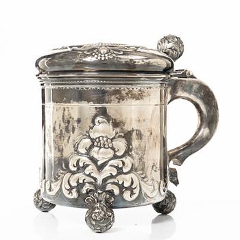 Dryckeskanna, silver, barockstil, CG Hallberg, Stockholm 1939.