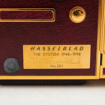 Hasselblad, Kamera, Golden Supreme 503CW jubileumsutgåva numrerad 261/500 1998.