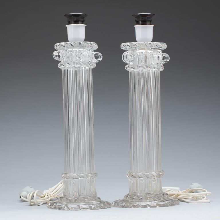 BORDSLAMPOR, ett par, glas, NK Inredningar, 1900-talets senare hälft.