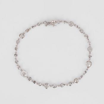 774. A rose-cut diamond, circa 5 cts, bracelet.