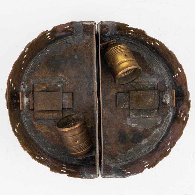 A Swedish Modern glass wall lamp, first half of the 20th Century.