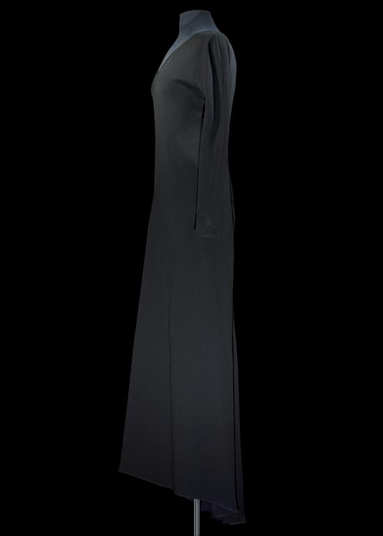 A black evening dress from Narciso Rodriques.
