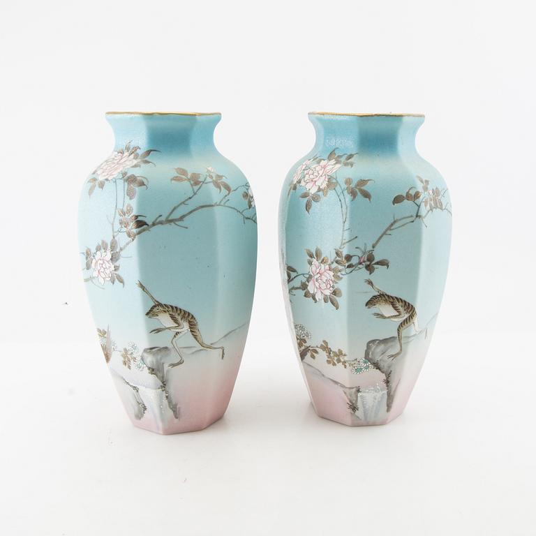 Vases a pair Japan 1900s porcelain.