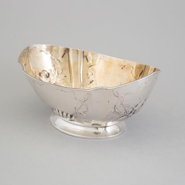A Swedish Art Nouveau parcel-gilt jardinière centerpiece, maker's mark CF Carlman, Stockholm, 1913.