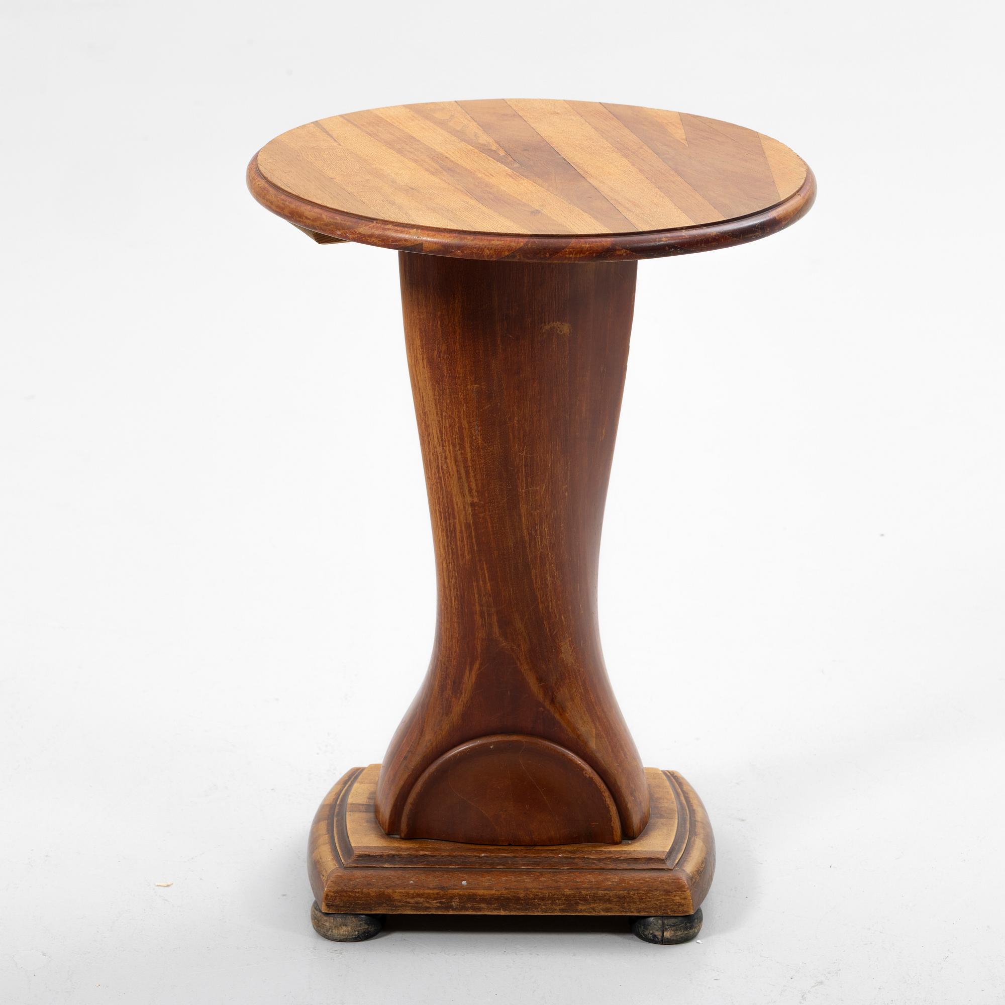 Propeller table, 20th century.