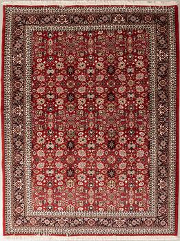 Carpet possibly Bidjar, approx. 248x174 cm.
