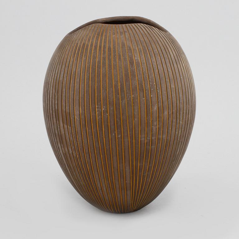 A ceramic vase by Hjördis Oldfors for Upsala-Ekeby, 1954-58.