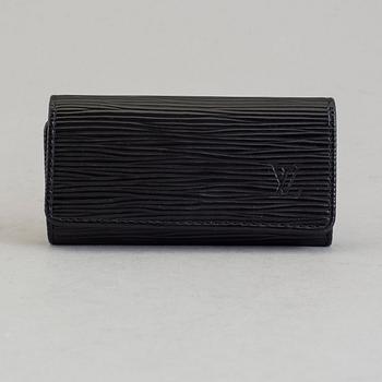 a LOUIS VUITTON keyholder.