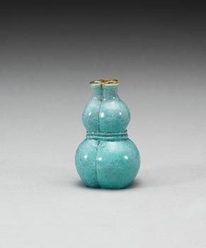 A trippel-gourd robins egg glazed vase, Qing dynasty.