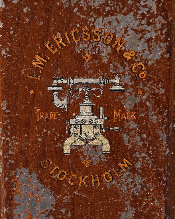 VÄGGTELEFONER, 2 st, L.M.Ericsson & Co, Stockholm, tidigt 1900-tal.